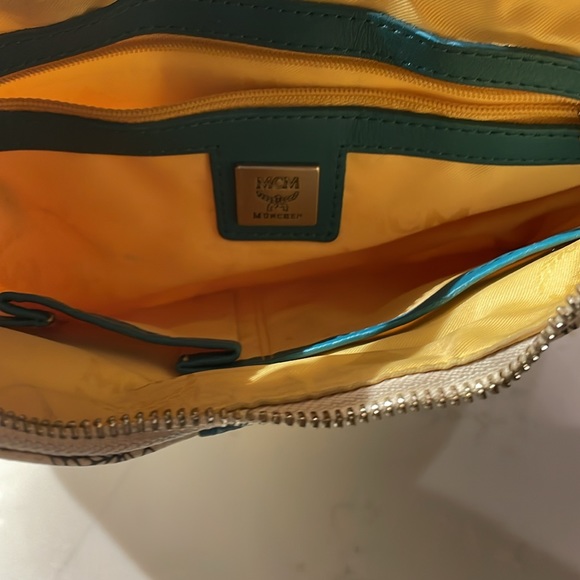 MCM small white and blue shoulder bag. - Picture 10 of 10